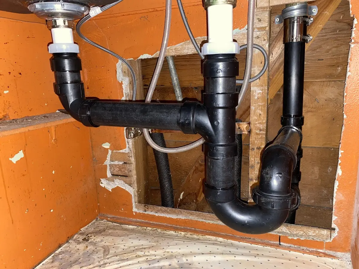 Professional Bathroom Installation equipment and tools on the job in Kilauea